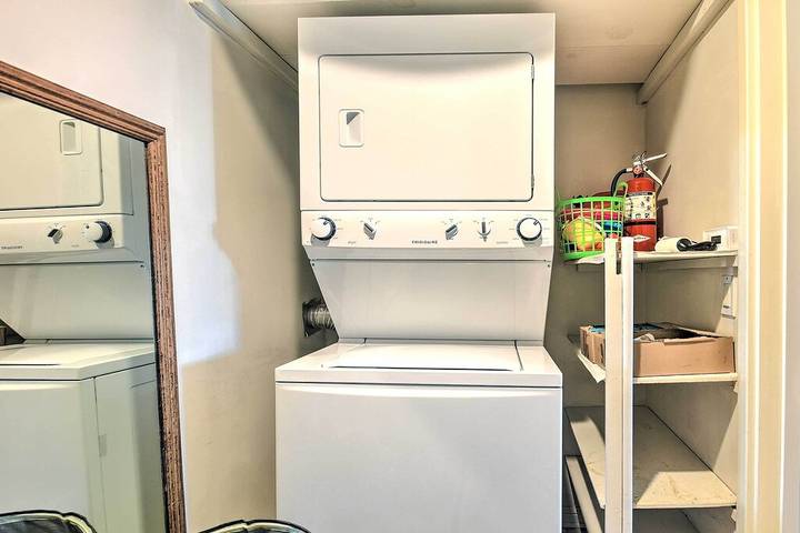 Vacation rental for 4 people, with terrace and pool as well as hot tub in Santa Catalina Island