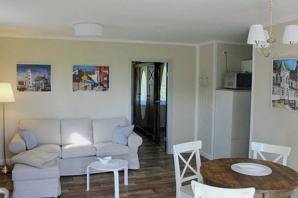 Ganze Ferienwohnung, Ferienwohnung Rosengarten am Pfarrgarten Starkow in Starkow (Velgast), Velgast