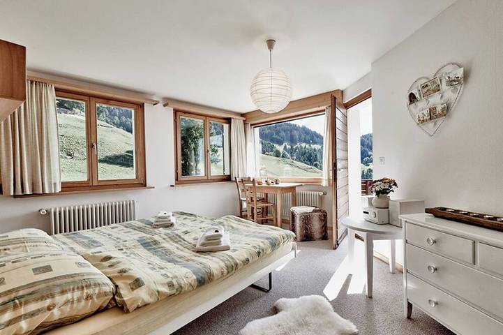 Ganze Wohnung, Chalet Lieuretta da Tscharfs, (Feldis) in Feldis/Veulden, Domleschg