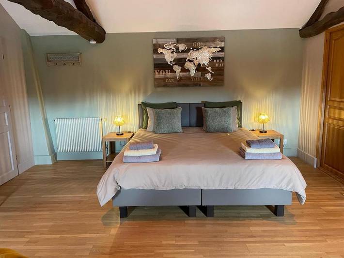Chambre d’hôte pour 2 personnes, avec jardin ainsi que terrasse et piscine