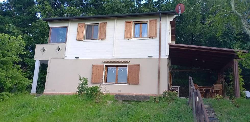 Ferienwohnung für 4 Personen, mit Terrasse und Garten sowie Ausblick