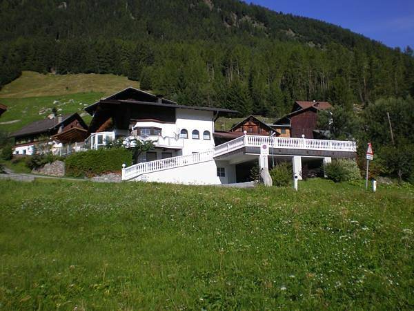 Hütte für 5 Personen, mit Garten und Balkon im Ötztal - 2