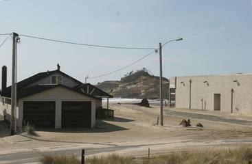 Vacation Home for 9 Guests in Pacific City, Oregon Coast, Picture 4