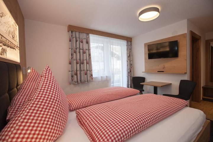 Chambre d’hôte pour 4 personnes, avec balcon à Ischgl - 3