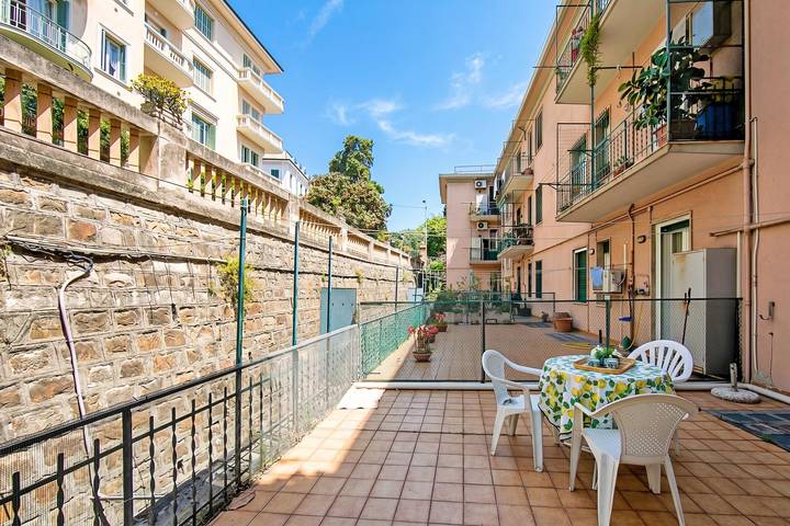 Gîte pour 4 personnes, avec terrasse, adapté aux familles à San Remo