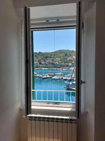 Ferienwohnung für 4 Personen, mit Balkon und Ausblick in Porto Santo Stefano