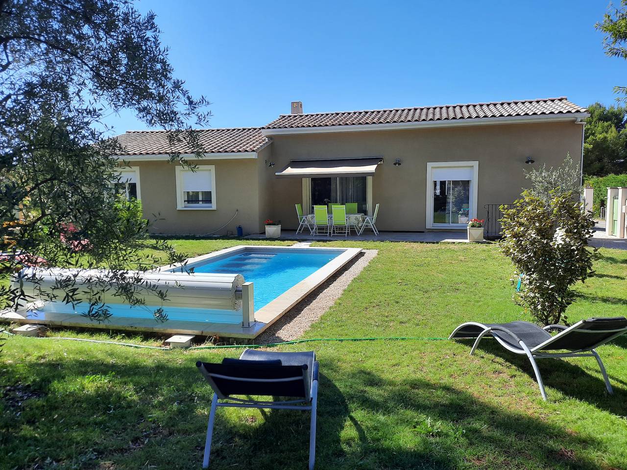 Location vacances maison piscine Taillades Ls2-317. in Taillades, Parque natural regional del Luberon