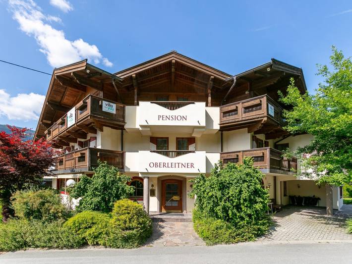 Ferienhaus für 34 Personen, mit Garten und Balkon in Brixen im Thale
