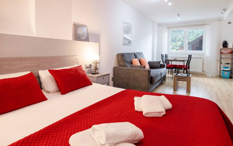 Ganzes Studio, Modernes Studio in Arinsal von 40 m² mit Bergblick in Arinsal, La Massana