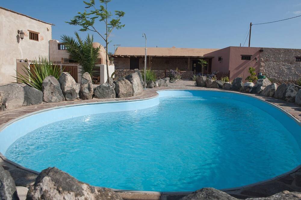 Canary House Private, Pool Heated 26º in Tuineje, Fuerteventura