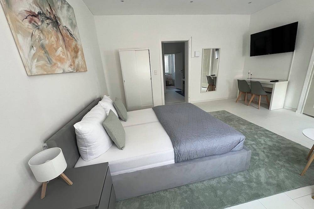 Ganze Wohnung, City Studio Apartment. In der Nähe von allem! Im Eg. Erdgeschoss in Neuss, Düsseldorf und Umgebung