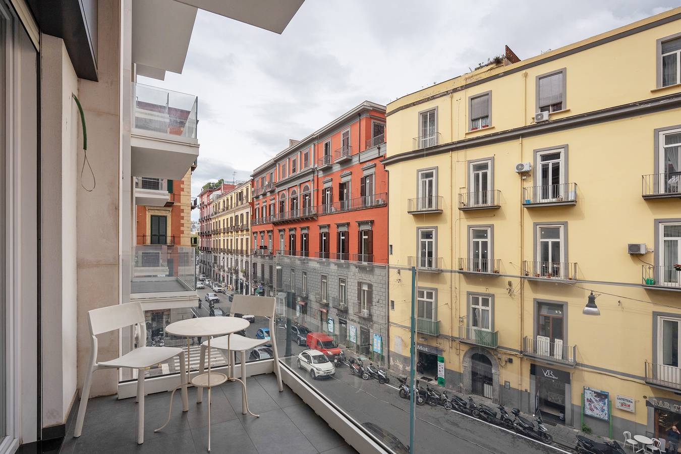 Ganze Wohnung, Ferienwohnung 'Premium - Zona Lungomare' mit Balkon, Wi-Fi und Klimaanlage in Neapel, Neapel Provinz