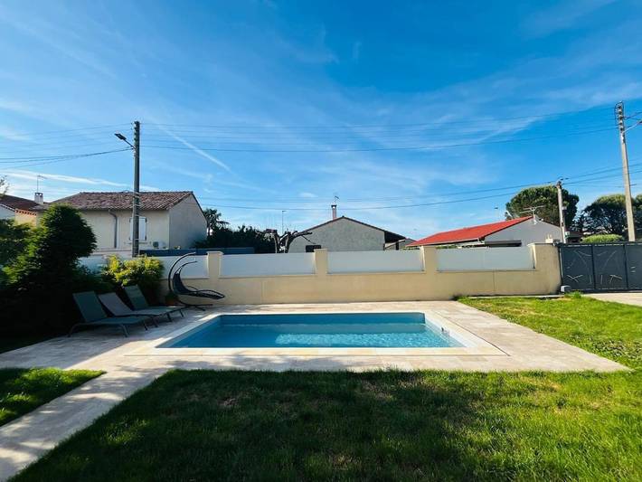 Location de vacances pour 11 personnes, avec piscine et terrasse à Bourg-lès-Valence - 2