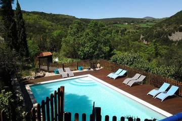 Chambre d’hôte pour 8 personnes, avec jardin ainsi que piscine et terrasse à Pézènes-les-Mines