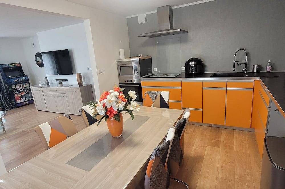 Geheel appartement, Aiscal - Appart Hotel 70m2 for 6 people - Arrival 24/24h digicode access in Calais, Calais en omgeving