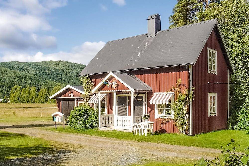 Nice home in Stöllet with kitchenette in Värmlands land