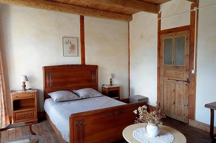 Location de vacances pour 12 personnes, avec terrasse et jardin dans Saint-Symphorien (Lozère) - 2