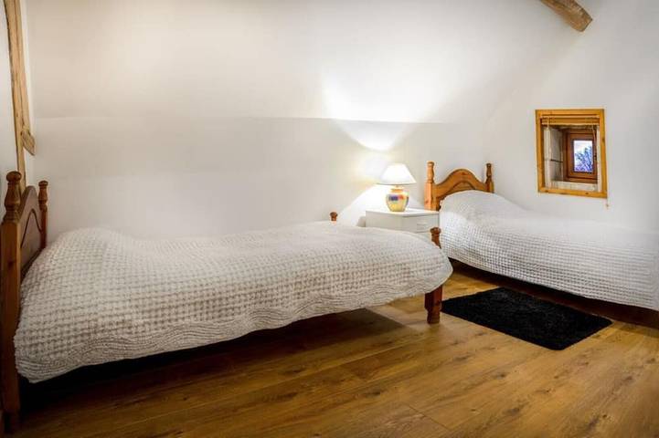 Location de vacances pour 4 personnes, avec Terrasse et Jardin à Cussay - 3