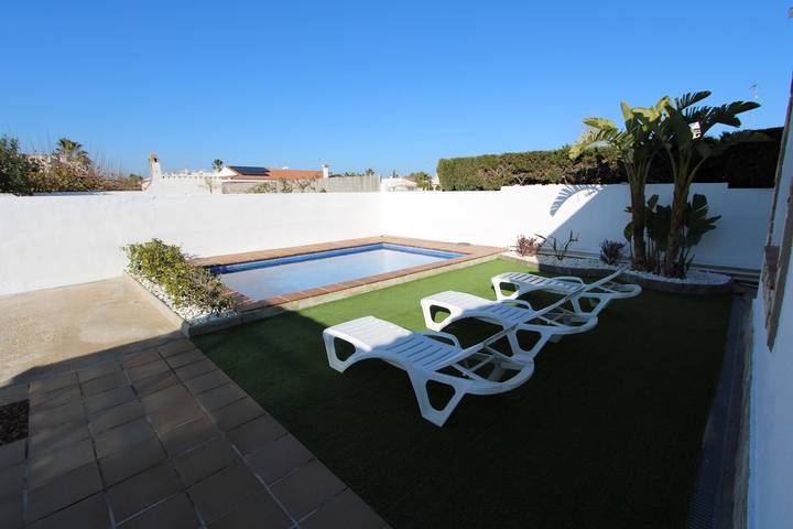 Chalet para 6 personas, con jardín además de vistas y terraza en Delta del Ebro - 2