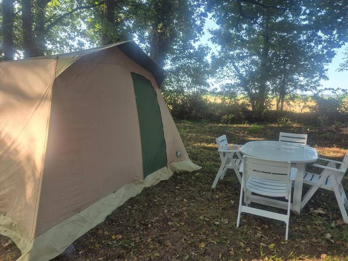 Location de vacances pour 2 personnes, avec Jardin ainsi que Piscine et Vue dans Maxent