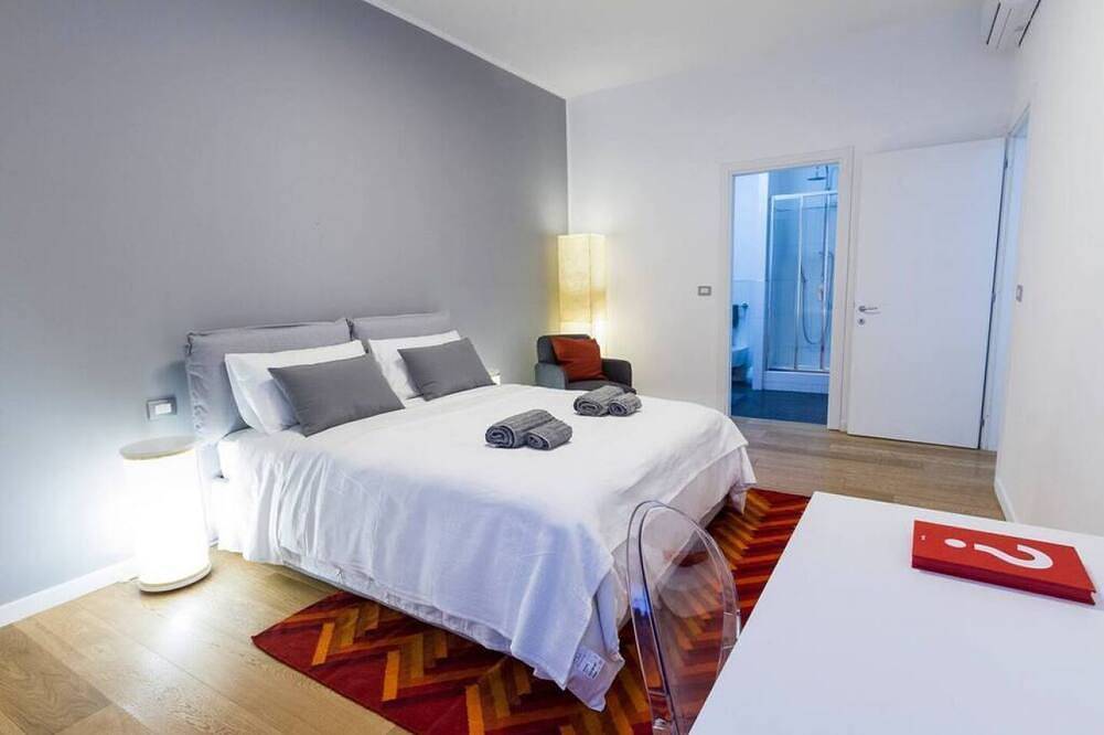 Entire apartment, Annydi Art Home in Duomo in Milan, Milan Province