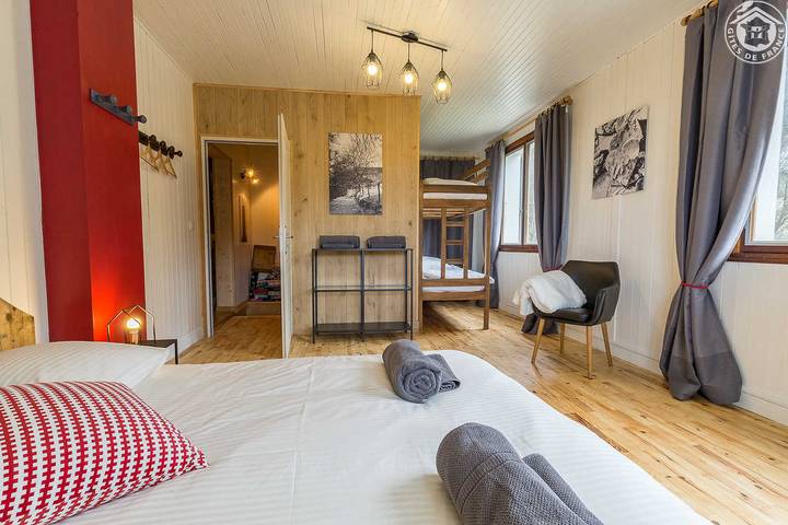 Gîte pour 8 personnes, avec jardin dans Station Aillons Margeriaz - 2