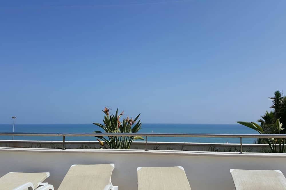 Ganze Wohnung, Unterkunft in erster Meereslinie mit Meerblick und Balkon in Albufeira, Faro Distrikt