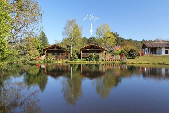 Chalet pour 4 personnes, avec jardin et piscine