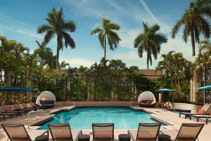 Apartamento para 4 personas, con terraza además de jacuzzi y piscina en Boca Raton