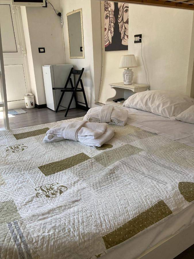 Summer Beach Rooms in Cassibile, Syracuse