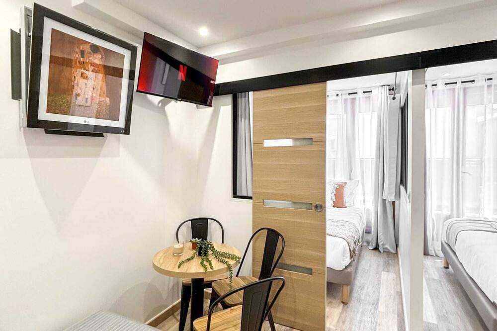 Apartamento entero, Hoche A 11 - Dos Habitaciones Piso, Capacidad 5 in Le Pré-Saint-Gervais, Sena-Saint Denis