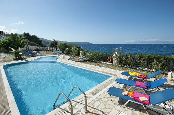 Location de vacances pour 8 personnes dans Kassiopi - 2