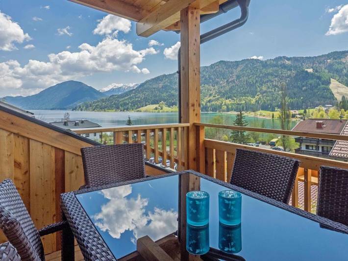 Ferienwohnung für 5 Personen, mit Balkon und Terrasse sowie Garten und Seeblick am Weissensee