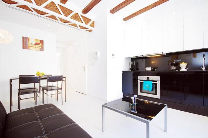 Ganze Wohnung, Reizendes Apartment mit einem Schlafzimmer, Balkon und Aussicht in Valencia in Valencia City Centre, Valencia