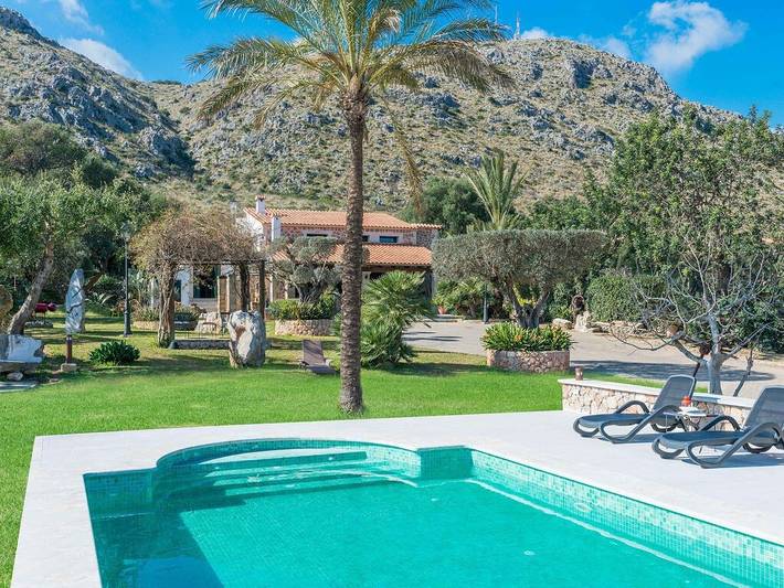 Villa für 8 Personen, mit Garten und Seeblick