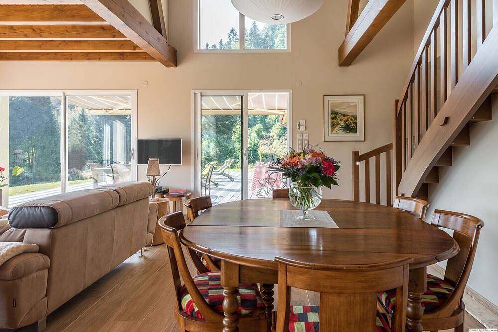 Bergvilla mit Pool und Jacuzzi zur Entspannung mit Familie oder Freunden. in Fresse-sur-Moselle, Épinal und Umgebung