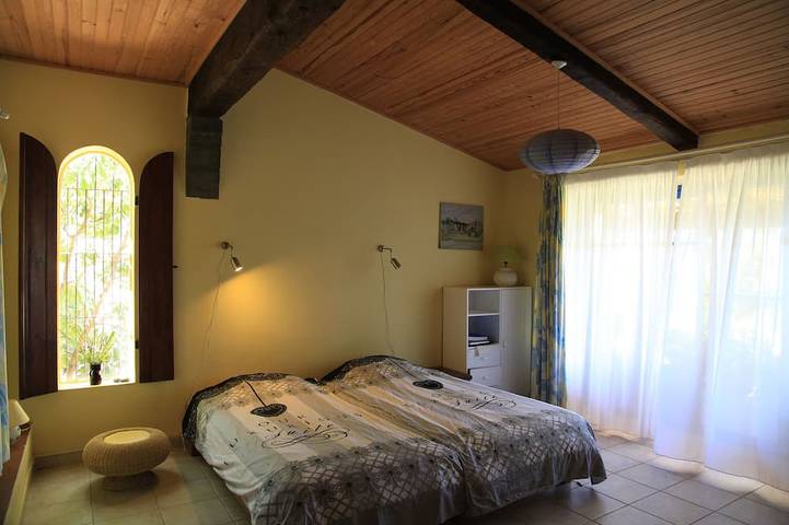 Villa am meer auf 1 ha privatem grundstück in einer ruhigen bucht in Calcatoggio, Golfe de Sagone