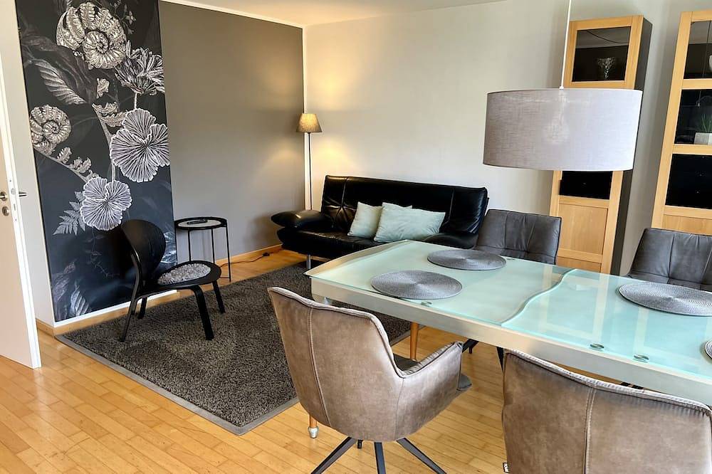 Ganze Wohnung, Wohnen im Grünen *** stadtnah *** mit Garten und Terrasse *** in Wettersbach, Karlsruhe