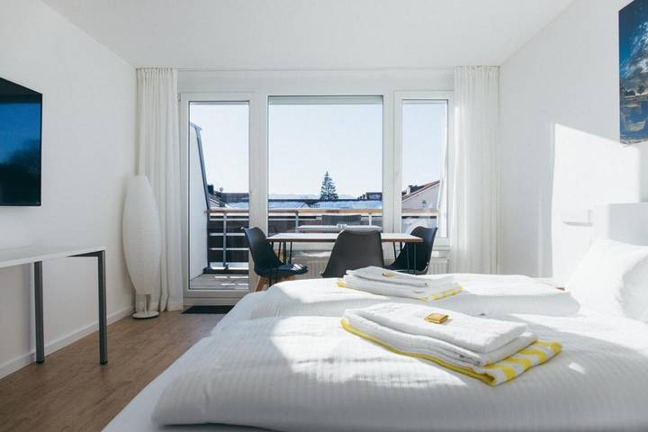 Ferienwohnung für 2 Personen, mit Ausblick und Balkon sowie Sauna und Pool, kinderfreundlich - 1