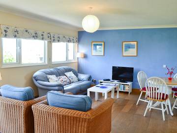 Vacation Rental for 4 Guests in South West England, Cornwall, Picture 2