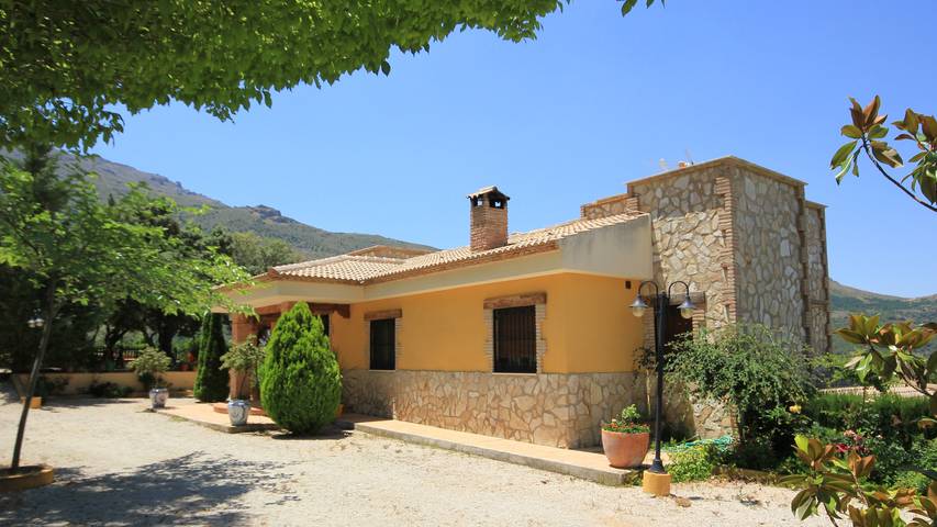 Chalet para 4 personas, con Balcón además de Terraza y Jardín en Provincia de Jaén - 2