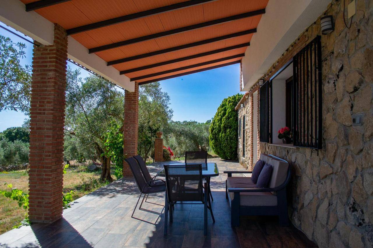 Two-Bedroom House in Montánchez, Provincia de Cáceres