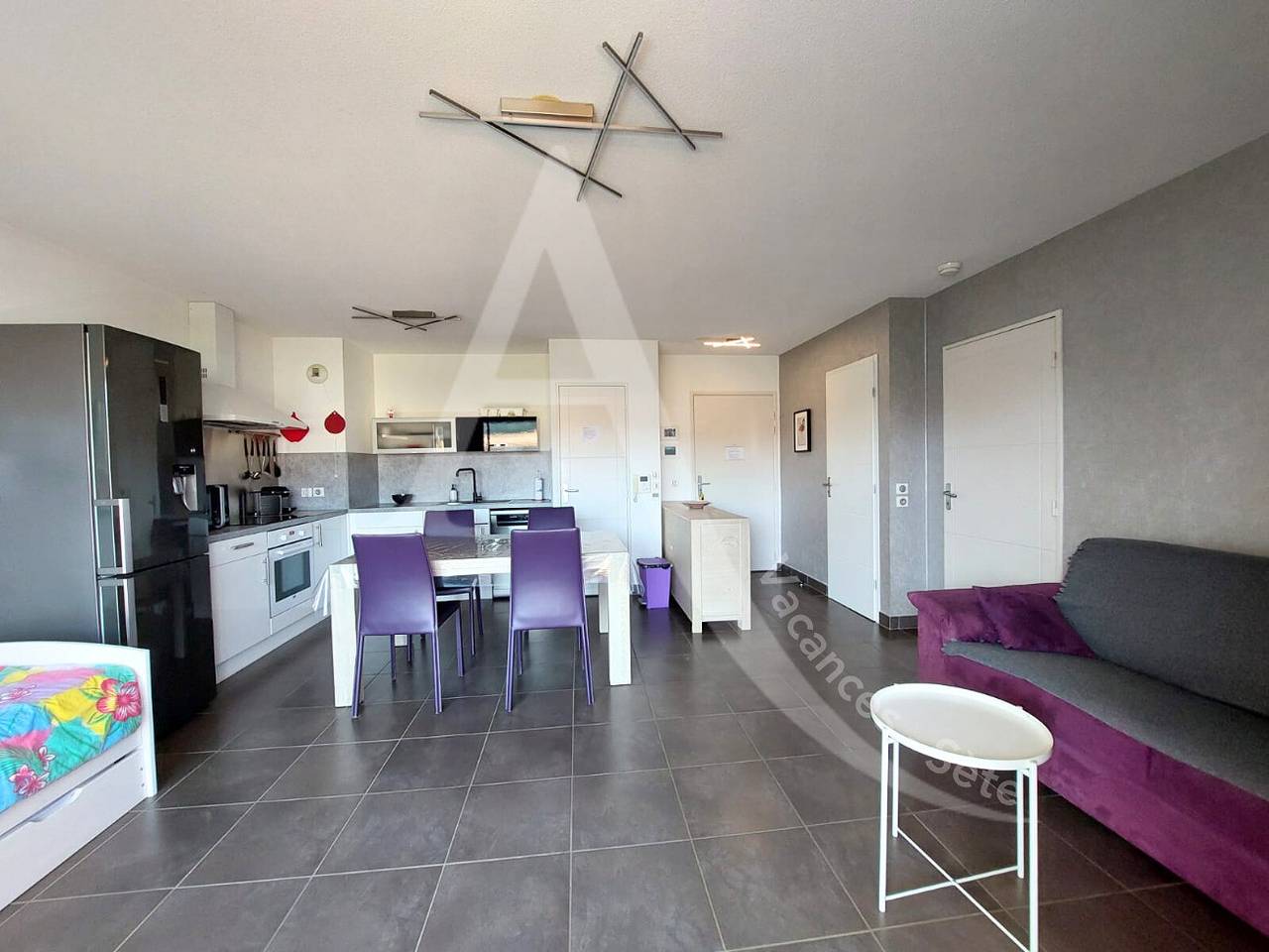 Entire apartment, Holiday apartment for 5 people with terrace in Sete, Côte d'Améthyste