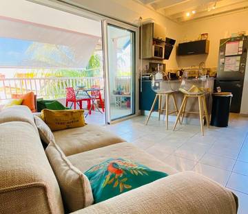 Gîte pour 2 personnes, avec vue et terrasse dans Plage de Montabo