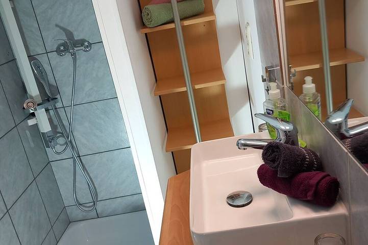 Ferienwohnung für 2 Personen, mit Terrasse und Garten in Dierkow - 4