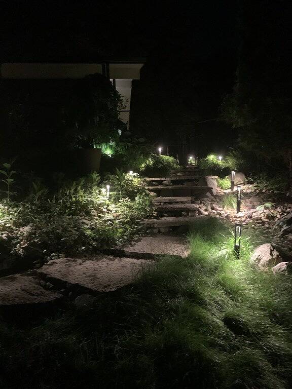 Hot Tub with a View, Private Modern Garden Level Apartment, Conservancy Access in Madison, Dane County
