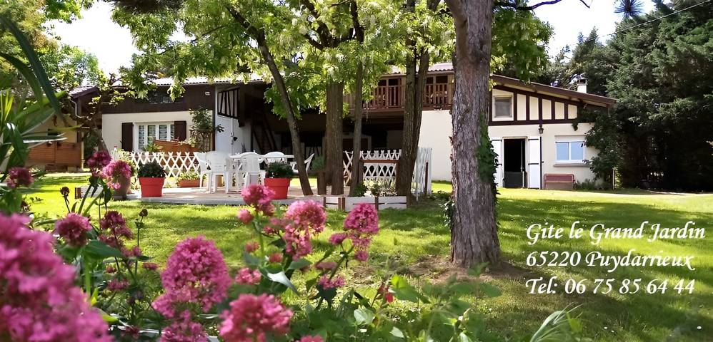 Gîte pour 6 personnes, avec jardin ainsi que terrasse et vue sur le lac, animaux acceptés à Puydarrieux