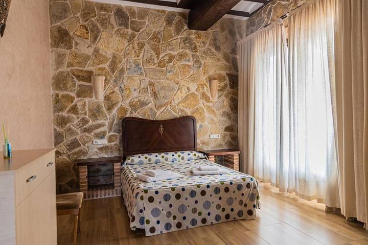 Chalet para 19 personas, con Terraza y Jardín además de Piscina y Vistas en Provincia de Cuenca - 4