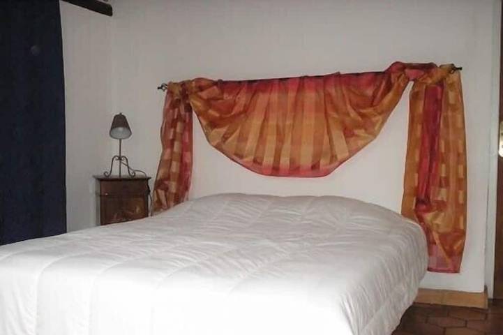 Location de vacances pour 5 personnes, avec piscine ainsi que terrasse et jardin, animaux acceptés à Fontvieille - 2