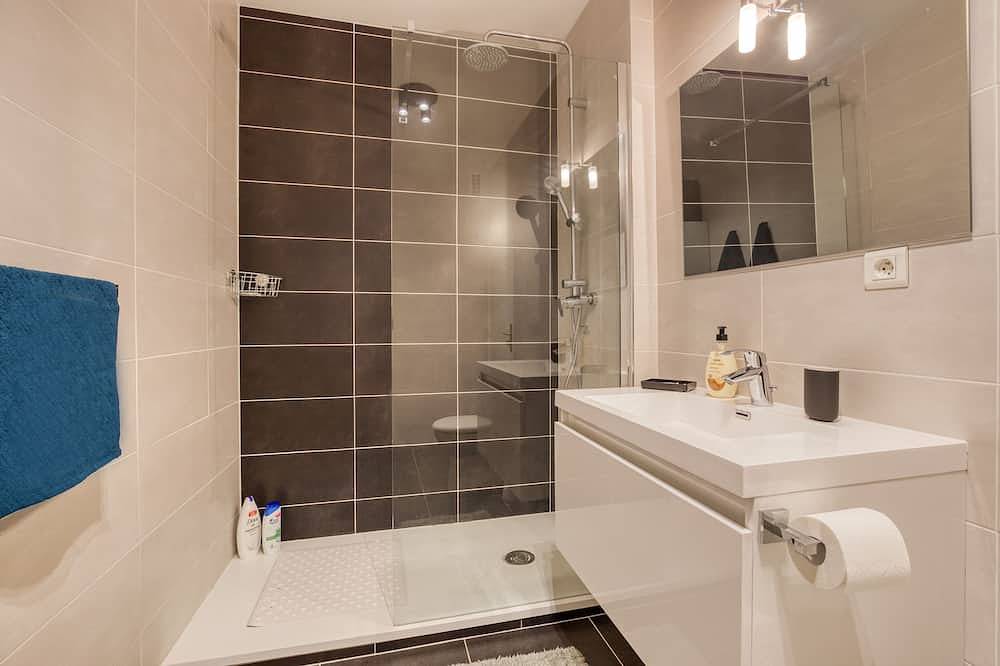 Entire apartment, Le Cocon Des Couples★Coeur De Ville★Tout Proche Versailles in Le Chesnay, Yvelines